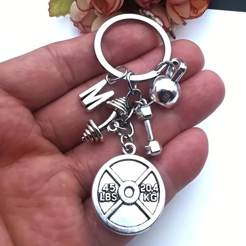 Portachiavi con mini attrezzature sportive, bilanciere, manubrio, kettlebell, lettera da palestra, portachiavi per sollevamento pesi
