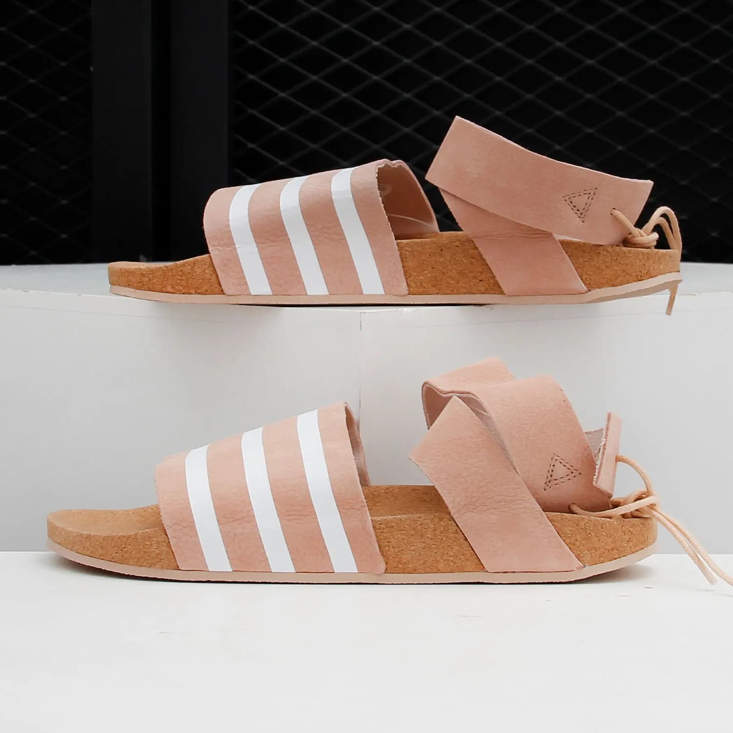 Adidas Authentic Three Leaves Women's Summer Beach Flat Sandals EG3855