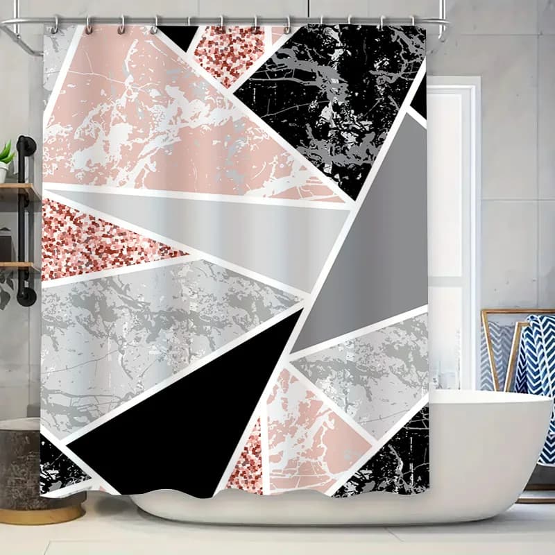 Tenda da doccia con motivo in marmo bianco, design geometrico per l'arredamento del bagno, schema dei colori rosa grigio, realizzata da tessuto impermeabile riutilizzabile