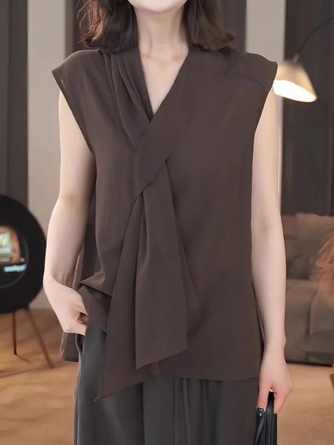 Summer Loose Cotton Linen Sleeveless Shirt Women's Belt Design V-neck Casual Atmosphere plus Size Fashionable Small Shirt