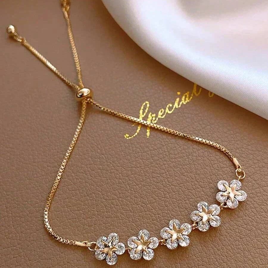 1pc Fashionable Petal Design Women Bracelet, Minimalist Girlfriend Gift, Unique Personalized Bracelet