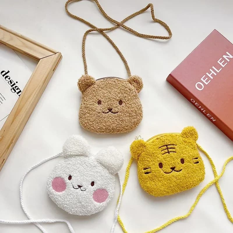 New children's coin holder shaped as a bear and bunny in plush, cute baby shoulder bag with animal-shaped zipper, mini shoulder bag.