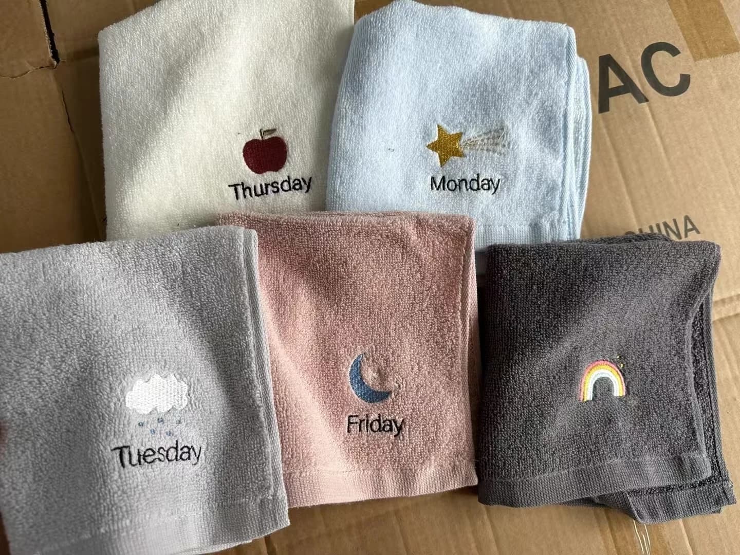 Towel embroidered without torsion in pure cotton of large size, absorbent cloth for the face, home fabric, towel/bath towel/bathroom