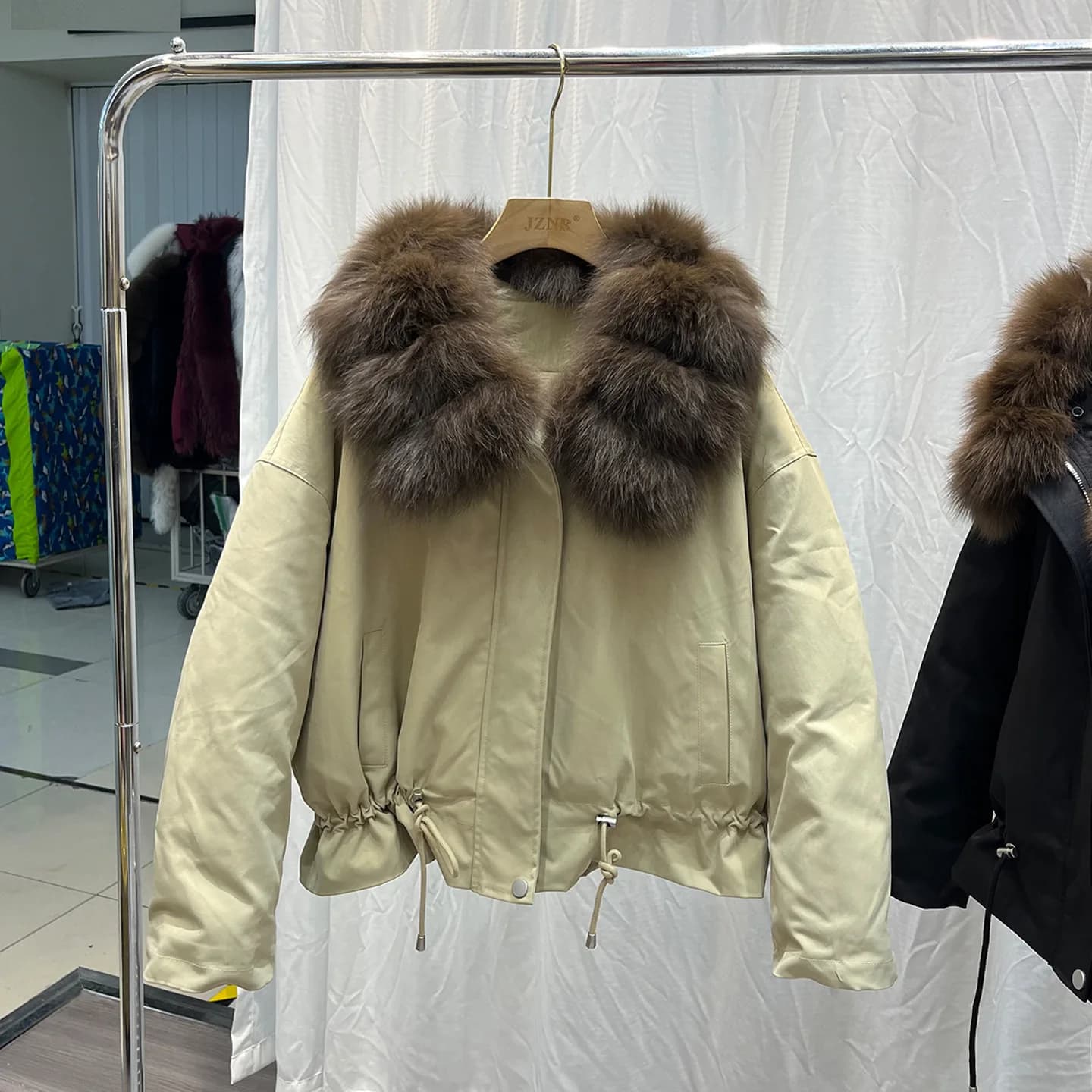 Winter Natural Large Fur Collar Parker Down Jacket Female Warm Drawstring Short Jacket Women Thicken White Duck Down Outwears
