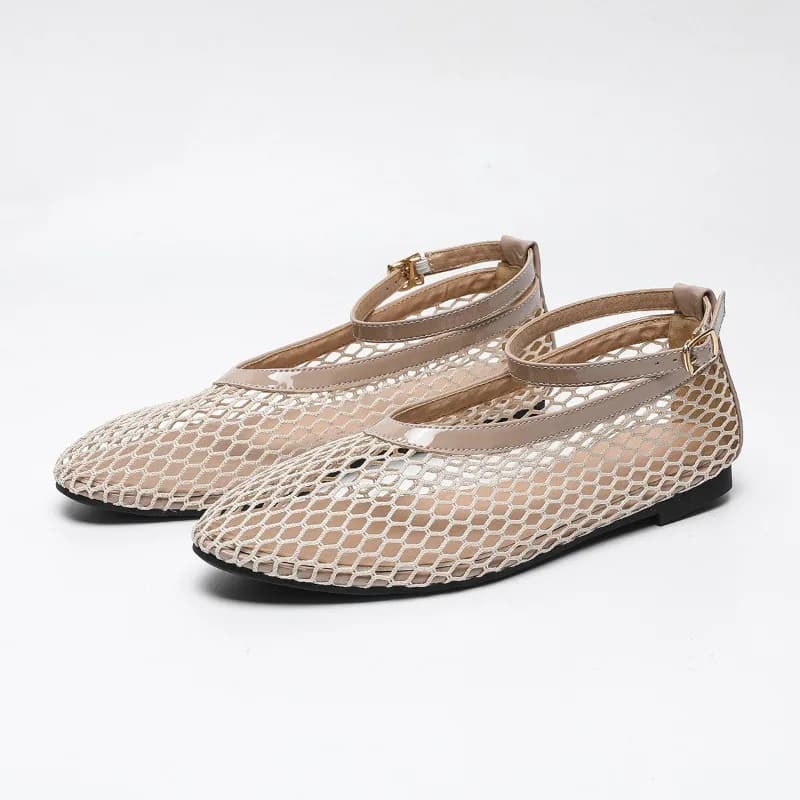 BIG SZIE 43 Comfortable Round Toe Buckle Strap Woman Flat Heels Fashion Design Hollow Out Breathable Mesh Female Sandals