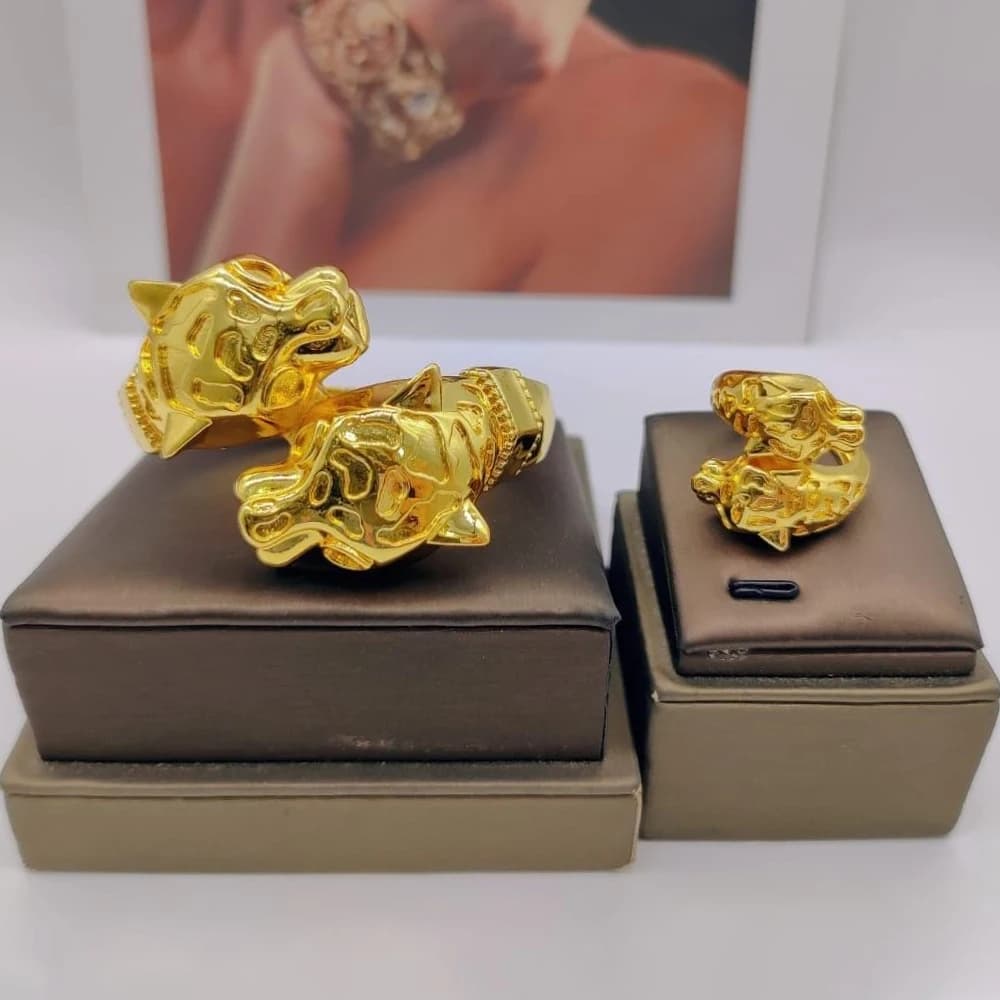 Bracciale rigido con anello Set di gioielli per donna colore oro 18 carati Design animale braccialetto anello da dito matrimoni Set da sposa per fidanzamento