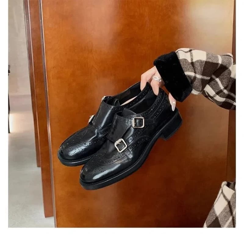 2025 Mocassini in pelle da donna Scarpe da lavoro brogue con fibbia per cintura con tacco grosso da 3 cm