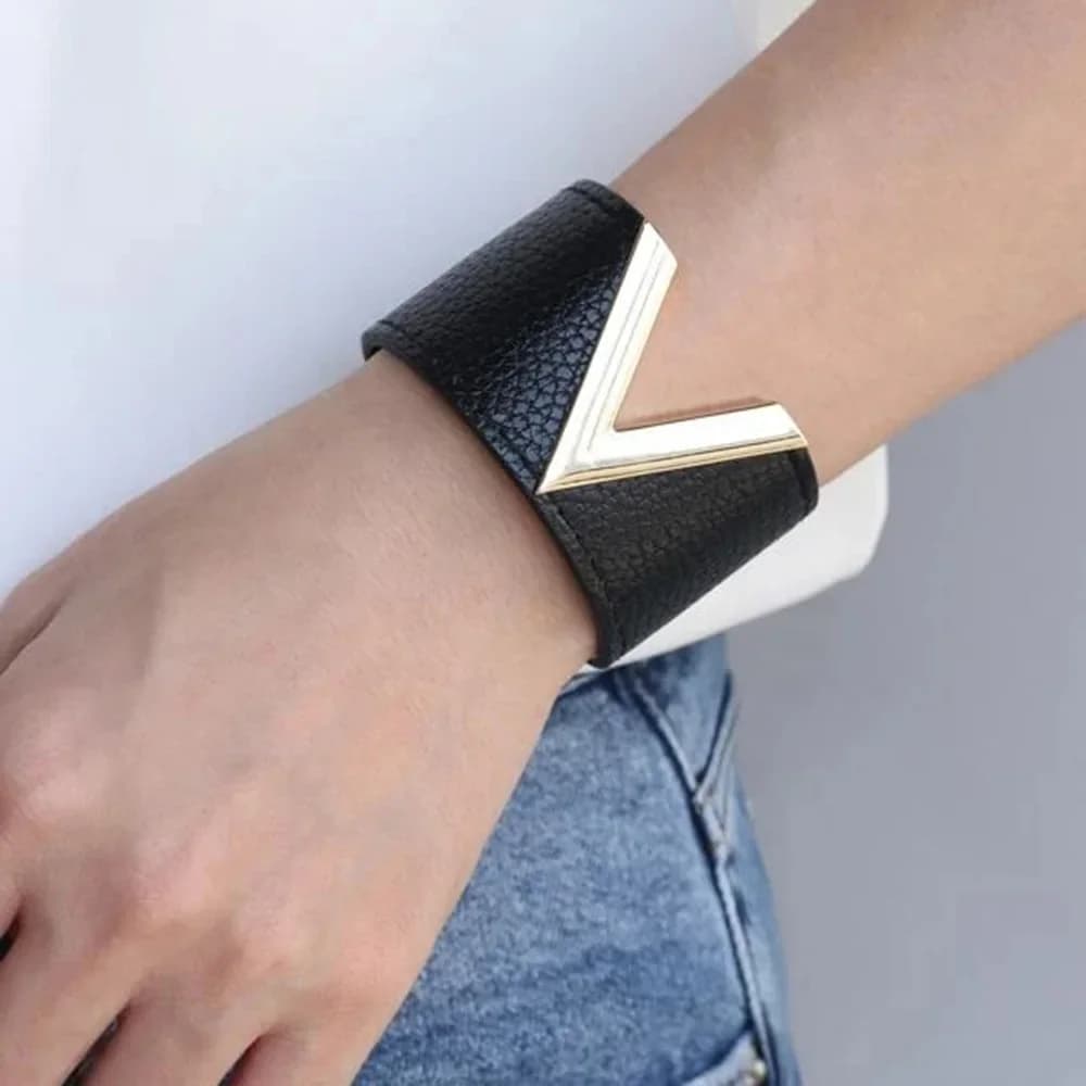 Kirykle Europe fashion Big Leather bracciale Simple Charm All-Match OL V Word Wide Wrap bangles per le donne 2021 nuovi gioielli a mano