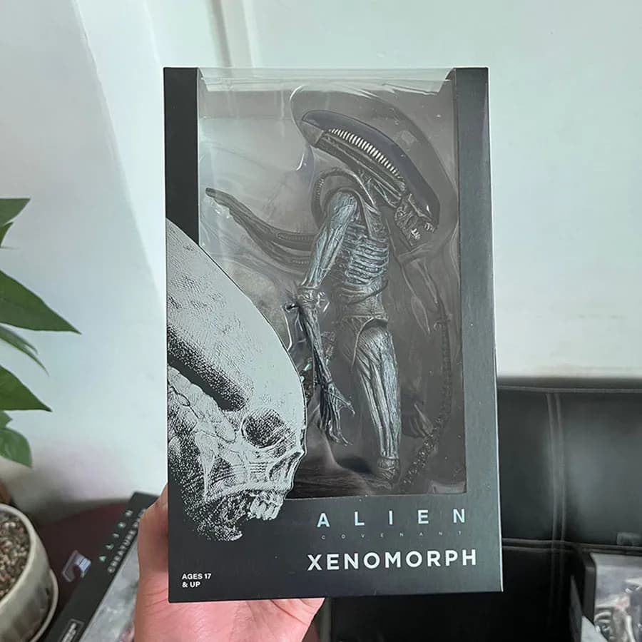 AVP Aliens Predator Alien Xenomorph Action PVC Figure Alien Neomorph Creature Pack Action Figures Toy Doll Regali