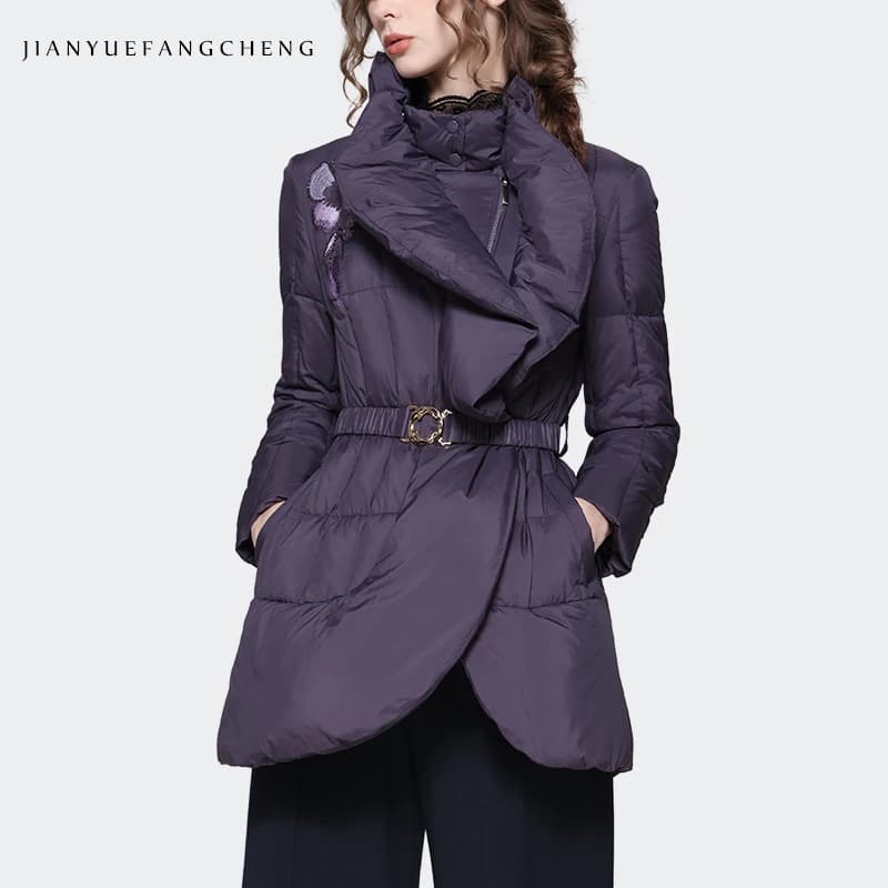 Cappotto Imbottito Viola Versatile da Donna - Collo Alto, Cintura in Vita, per Uso Casual e Ufficio, Collezione 2026