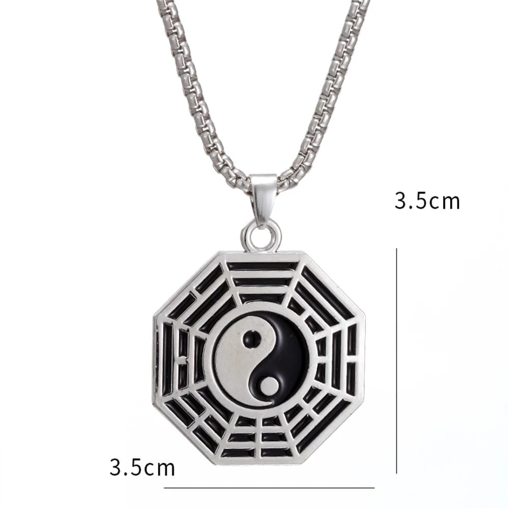 Collana con bussola Ninja Ciondolo chiave croce nera Nuovo ciondolo moda sole rosso Otto diagrammi Gioielli per uomo Donna Regali