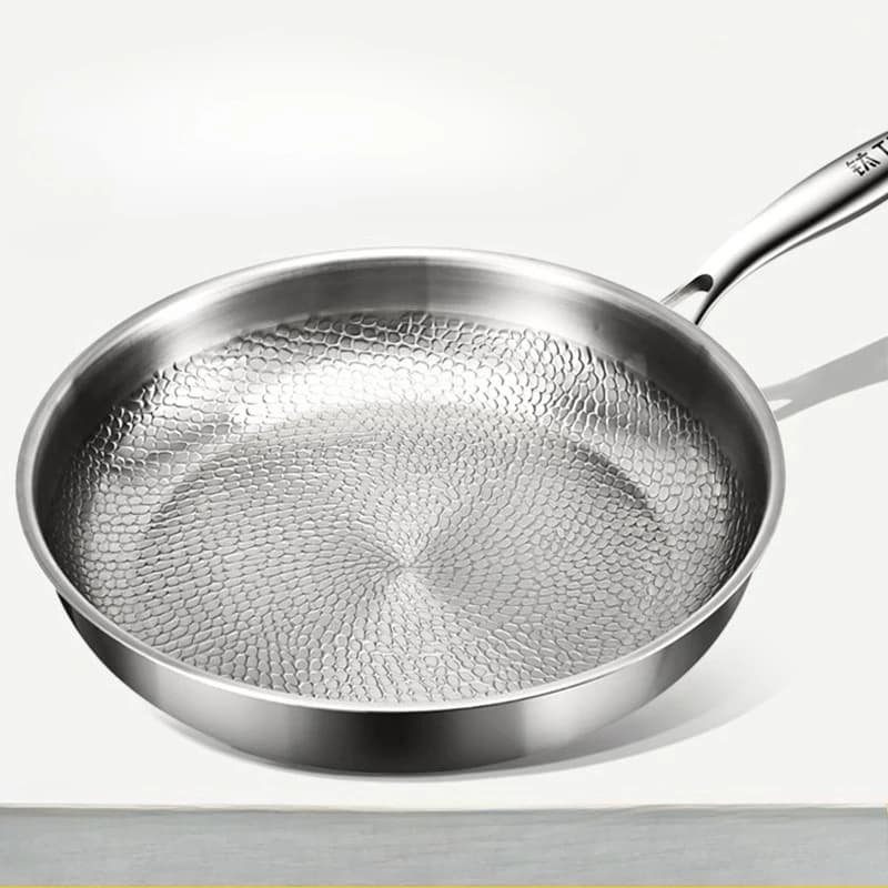 Padella tedesca in titanio puro, non rivestita e antiaderente, padella per bistecche addensata stile martello di fascia alta per uso domestico
