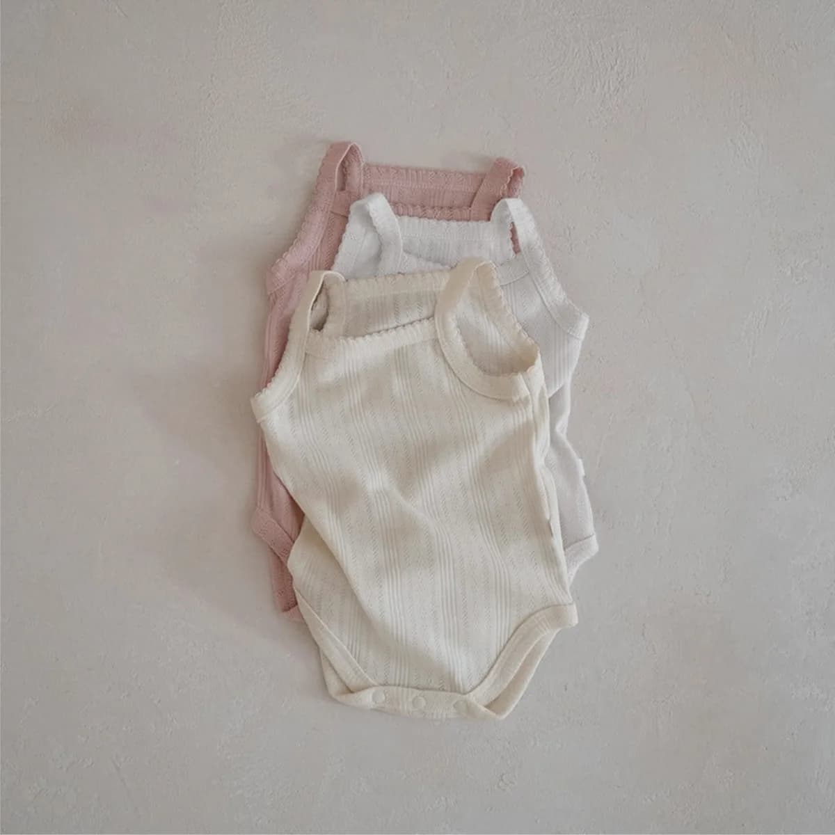 2025 Estate Nuovo Bambino Senza Maniche Sling Body Infantile Ragazza Sottile E Traspirante Scava Fuori Tuta Neonato Vestiti di Cotone 0-24M