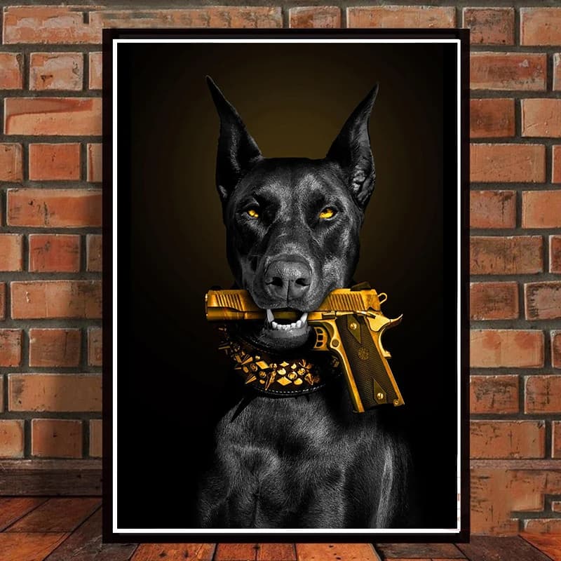 Moda nero Doberman cane leone con una pistola poster tela pittura animale di lusso immagine di arte della parete per soggiorno decorazioni per la casa
