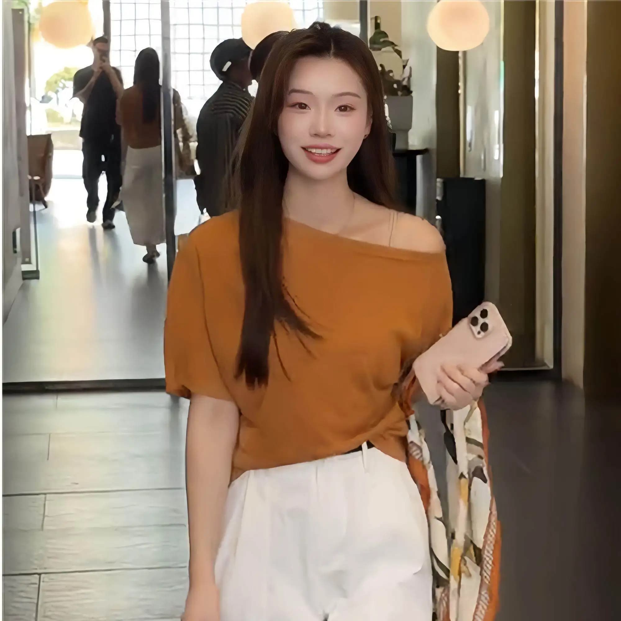 Sexy Shoulder Bared Short Sleeve T Shirt Women's Design Unique Slimming Summer Fashion Casual Breathable Polyester Fiber