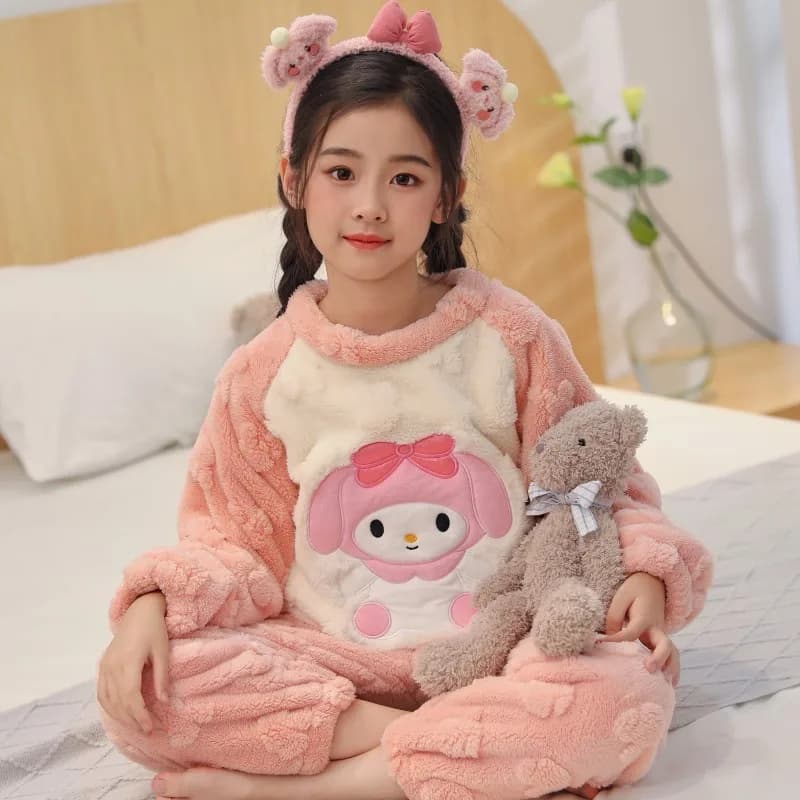 Sanrio Hello Kitty My Melody Kuromi Cinnamoroll Pigiama da ragazza Completo invernale in flanella Cartoon Kawkr Dolce Mantieni caldo Set da 2 pezzi