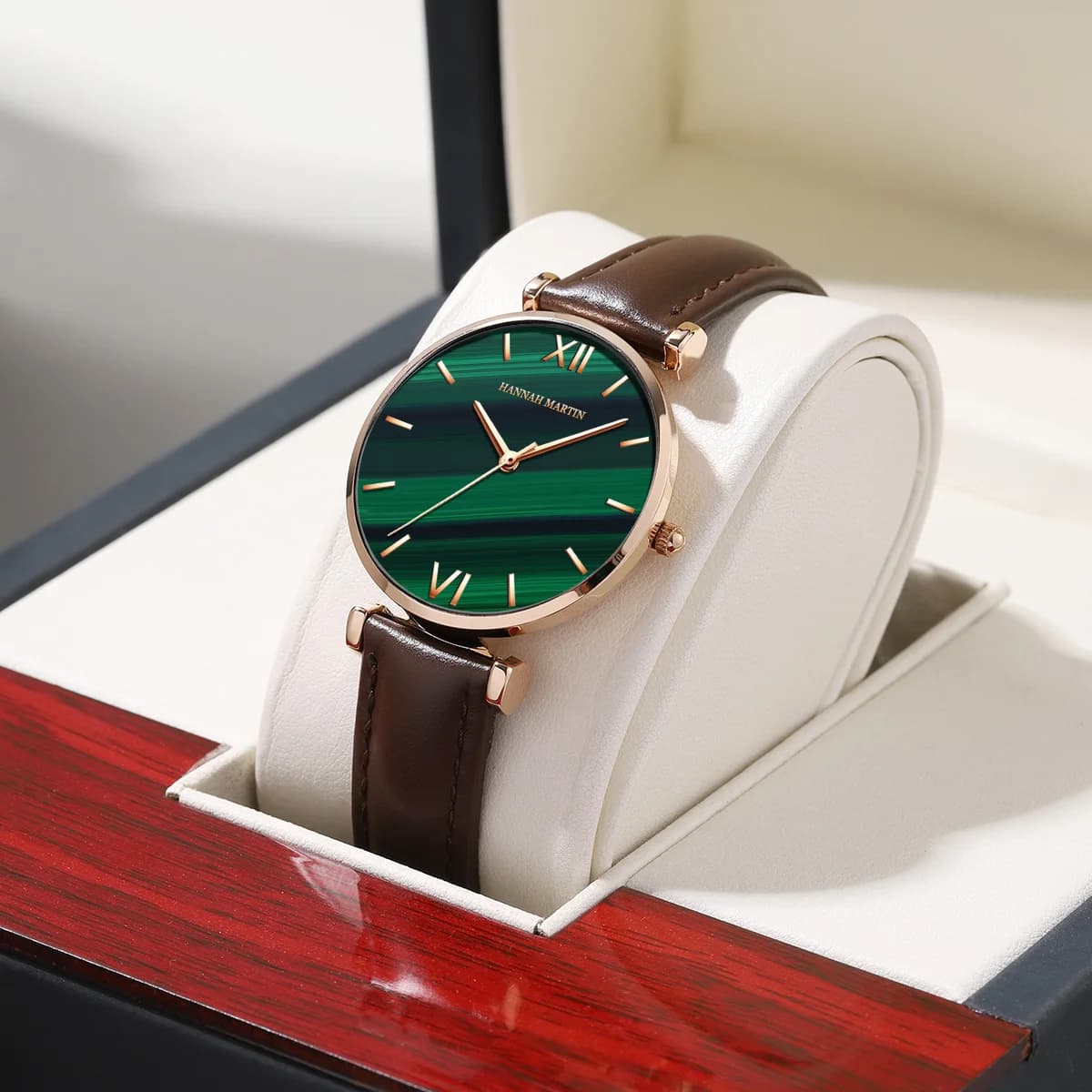 2024 nuovo orologio da donna con quadrante in pietra di pavone verde al quarzo movimento al quarzo giapponese originale orologio da donna in pelle casual in oro rosa