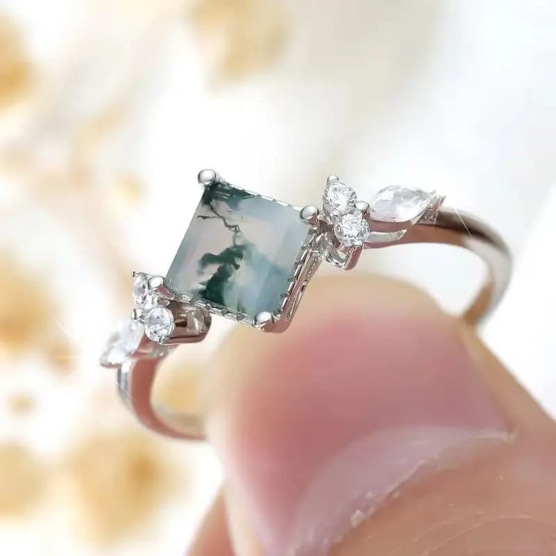 Nuovo anello di diamanti bianchi micro intarsiati con diamanti agata alla moda, adatto per accessori da sposa di lusso leggeri da donna