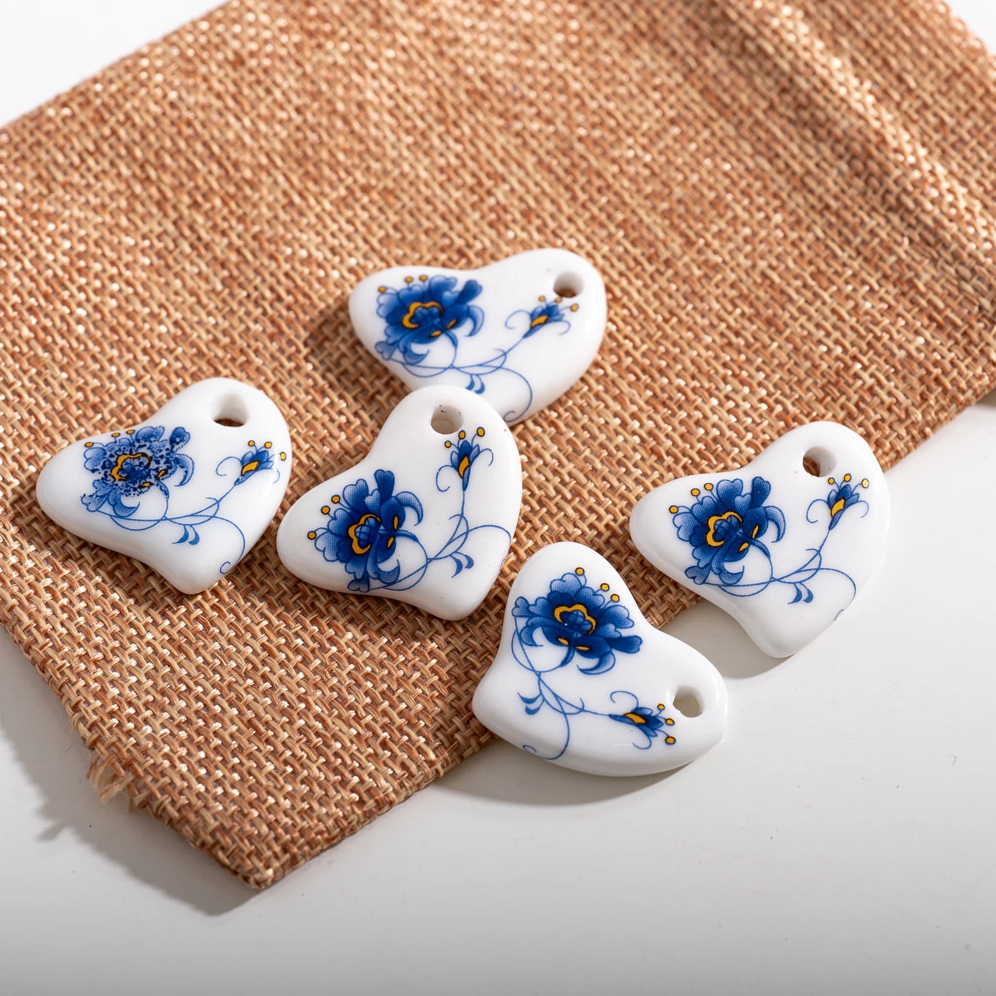 Hand Painted Heart Shape Ceramic Beads, White Base Blue Floral Vintage Spacer Beads for DIY Jewelry Necklace Bracelet Pendant Ac
