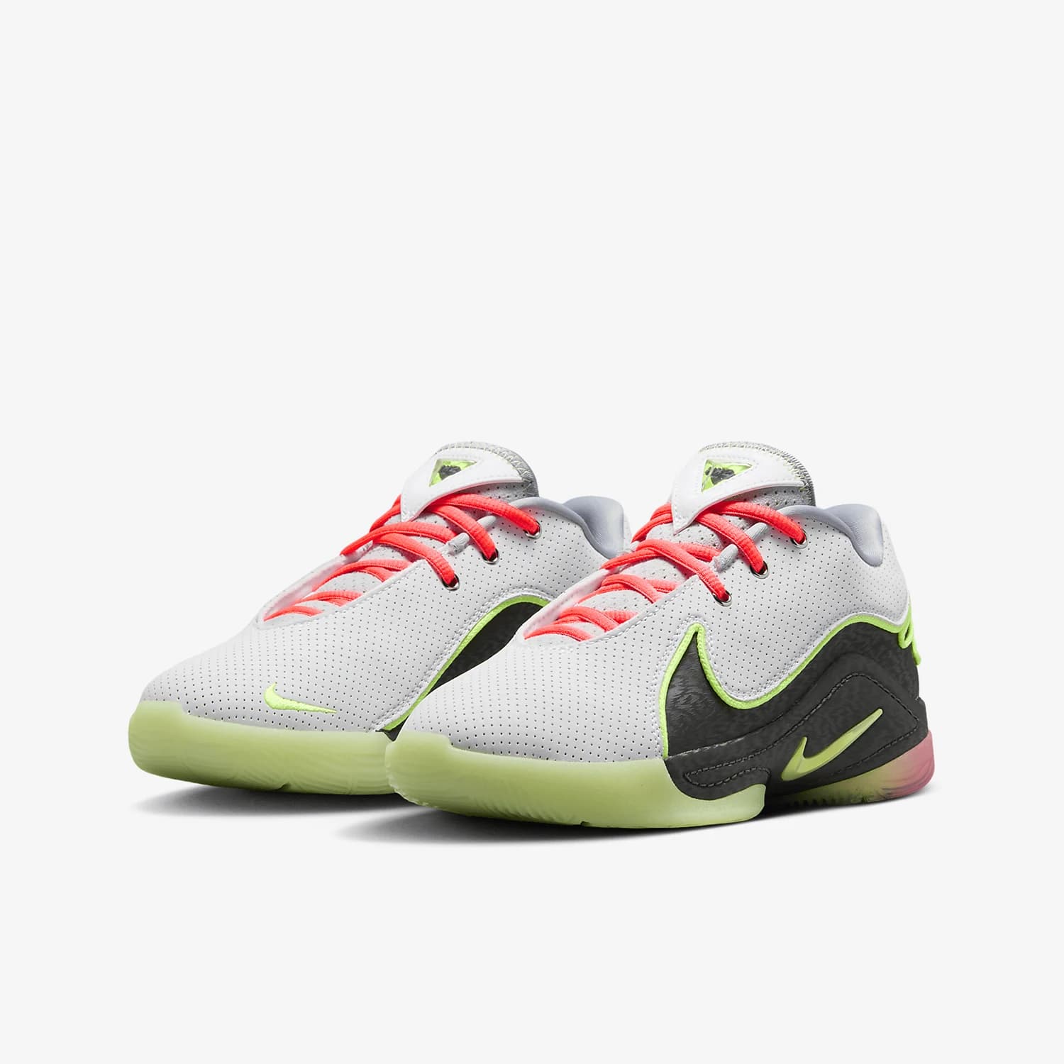Scarpe da basket traspiranti per bambini Nike Authentic LEBRON 22 IB2741-100