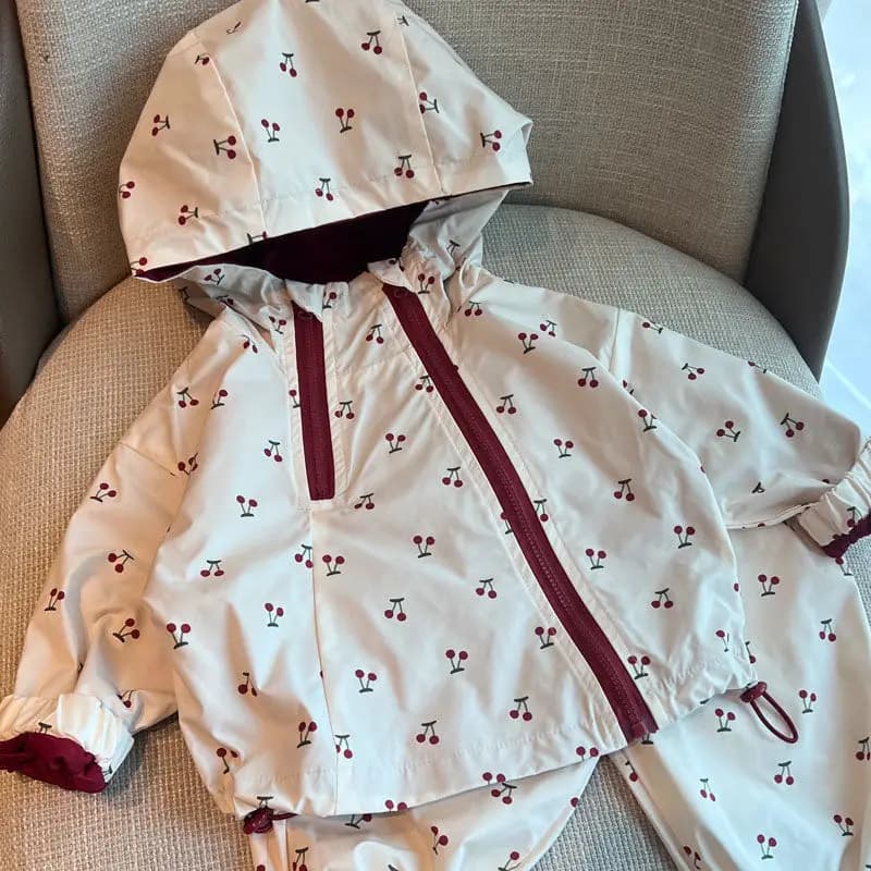 Set di Abbigliamento Primaverile per Bambine 2 Pezzi, Giacca con Zip e Stampa Ciliegie in Cotone, Cappotto Antivento con Cappuccio, Pantaloni Casual per Bambini