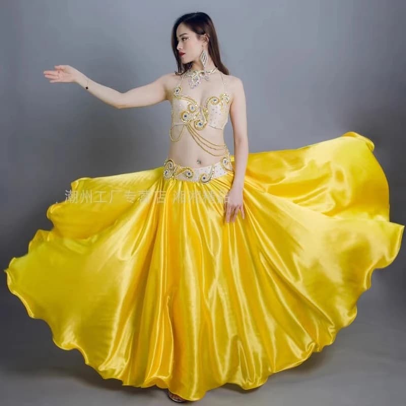 Costume da gruppo di danza del ventre personalizzato Abito da palcoscenico con apertura orientale sexy Costume da performance femminile Set gonna con cintura reggiseno giallo