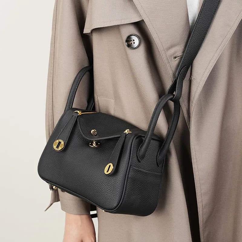 Nuova Borsa a Tracolla in Pelle da Donna Lindy 2025, Borsa Versatile Stile Doctor Bag, Tendenza Primaverile, Borsa a Forma di Raviolo