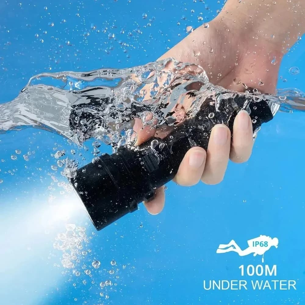 Torcia Subacquea Professionale IP68 ad Alta Potenza, Impermeabile, Alimentata da Batteria 18650 con Cordino da Polso