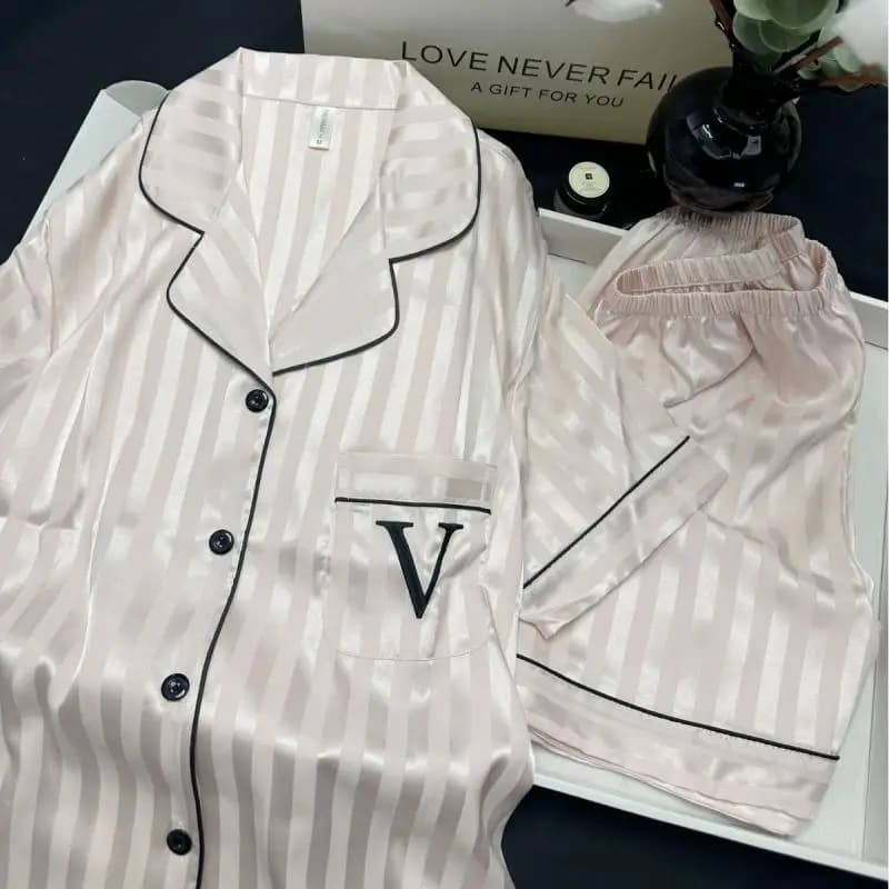 Pigiama a righe da donna Set da studente a maniche corte Homewear Cardigan in due pezzi Risvolto Senso senior di maniche corte a righe a maniche corte