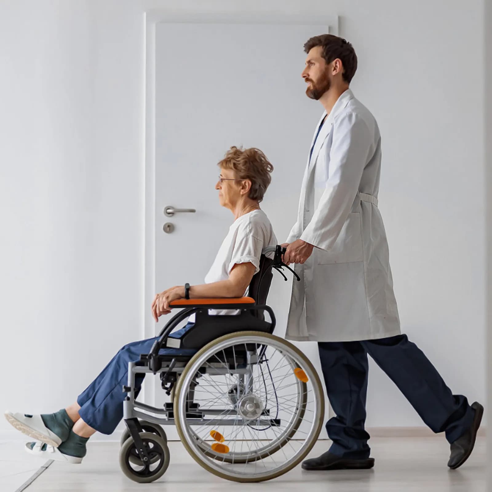 2 Pezzi Cuscini per Braccioli Sedia a Rotelle Ergonomici in ABS e PU Imbottiti Antiscivolo per Anziani, Accessori di Ricambio per Sedia a Rotelle