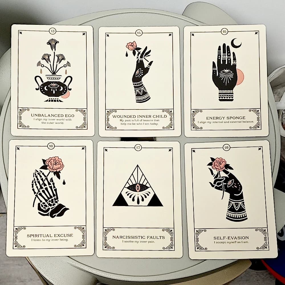 10,5 * 7,5 cm Cries of The Souls Oracle Deck 42 pezzi di carte Oracle ti supportano per accettare le ferite interne