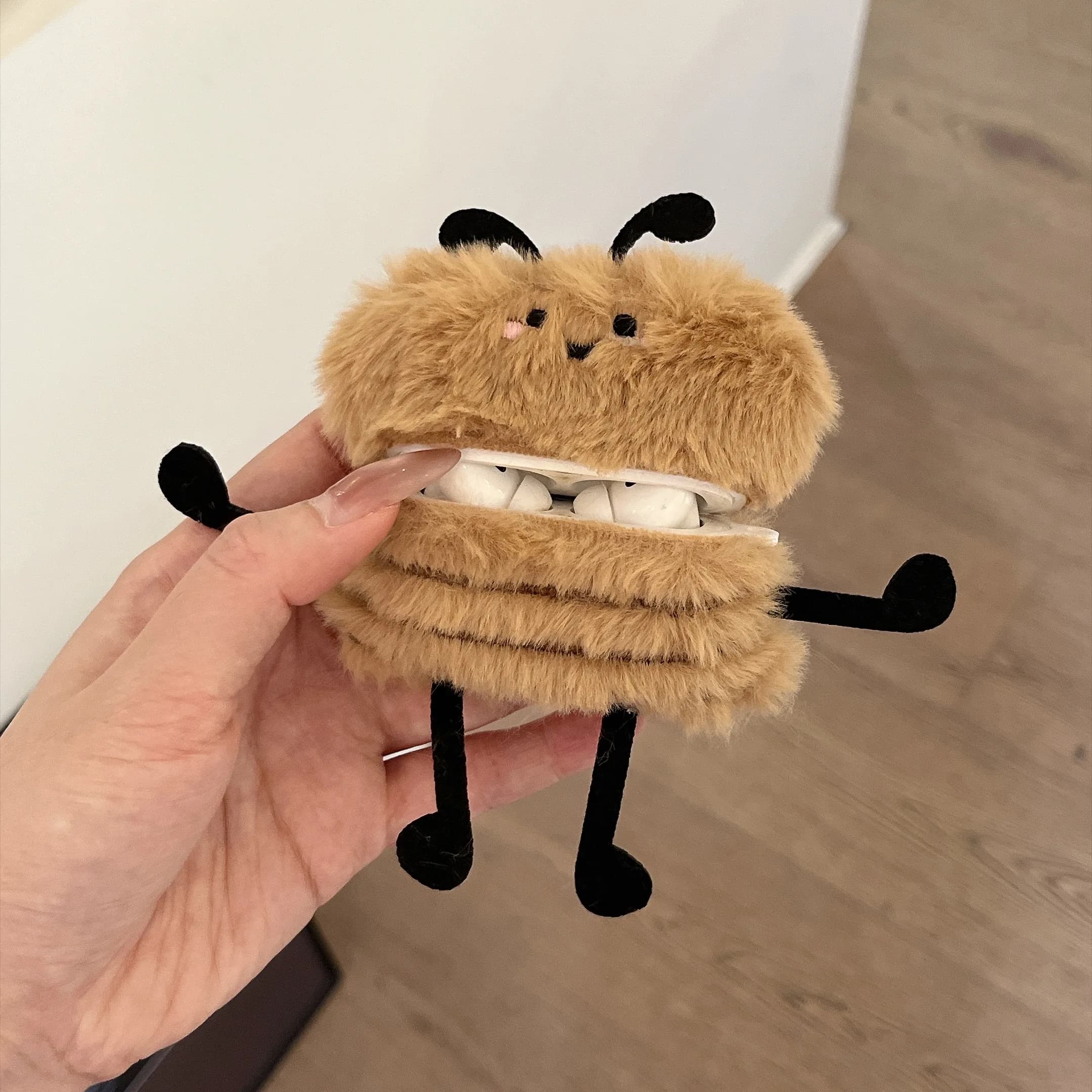 3D Plush Bee Earphone Case for AirPods 4/3/2/1 pro 3 Protective Shell Cover Cute Animal Design Earbuds Accessory