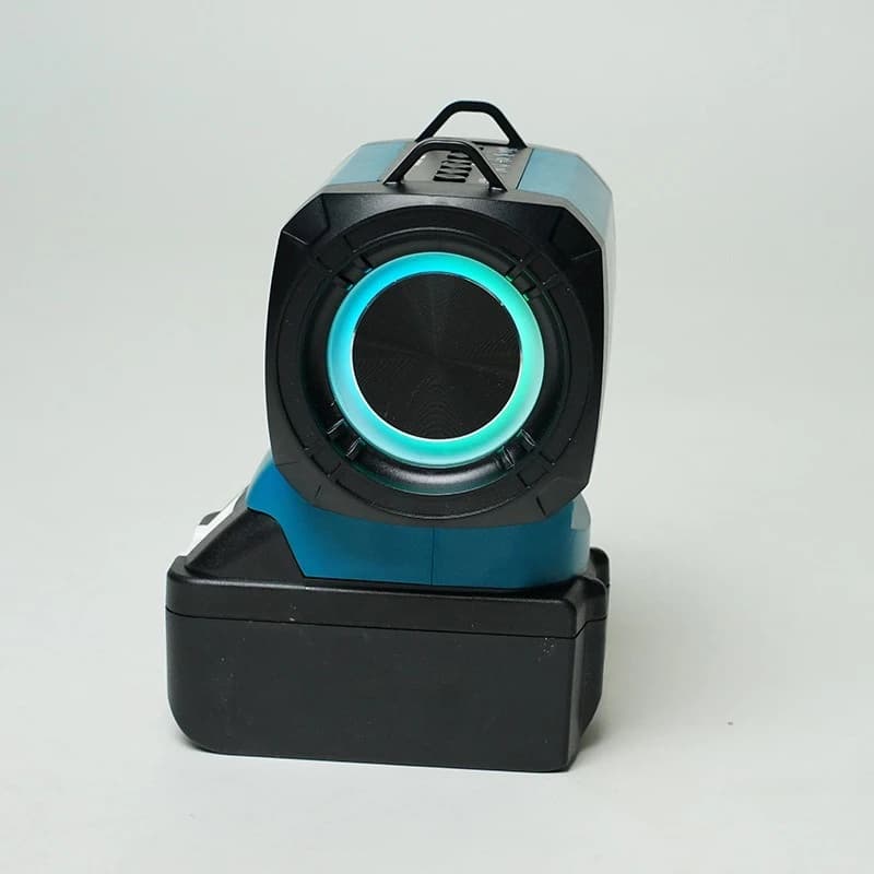 Altoparlante Bluetooth agli ioni di litio con audio surround 3D e interfaccia USB che supporta chiavetta USB per la riproduzione musicale. Adatto F