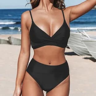 Costume da bagno bikini a due pezzi con top a fascia testurizzato stile 2026, modello sgambato a tinta unita