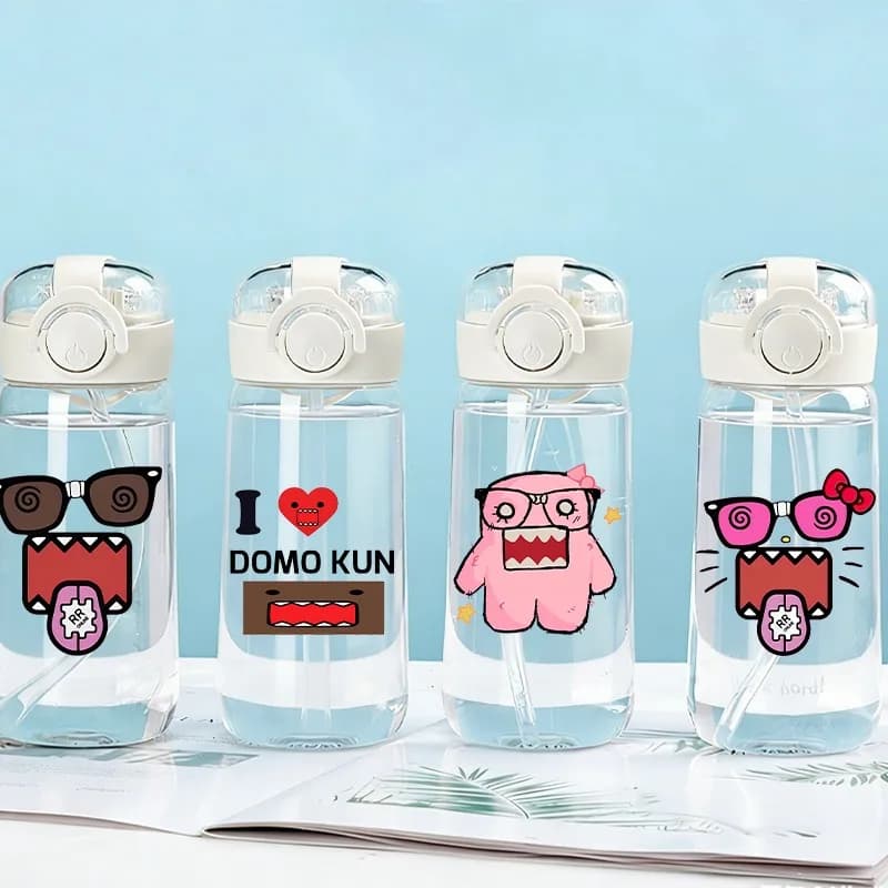 Borraccia Domo Kun da 400ml con cannuccia, simpatico motivo anime stampato, tazza unisex, borraccia sportiva portatile per esterni, regalo per feste.