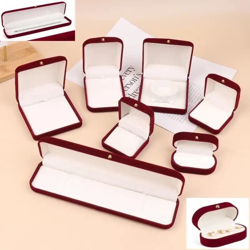 Scatola per gioielli con fibbia in oro floccata rossa, ciondolo, anello, collana, orecchino, braccialetto, scatola di immagazzinaggio, scatola per imballaggio, scatola per fedi nuziali