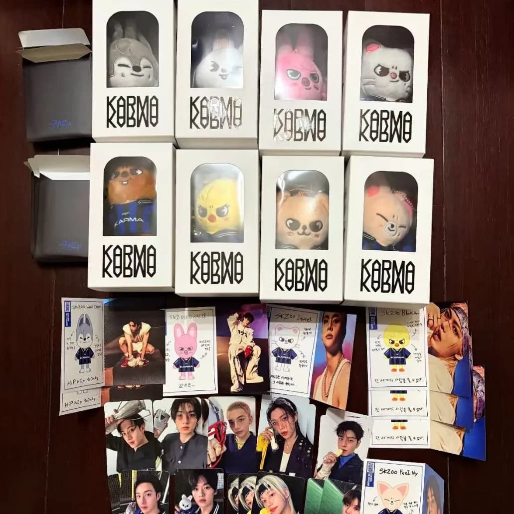 SKZOO StrayKids Set di Portachiavi in Peluche KARMA, Simpatico Ciondolo per Zaino a Forma di Animale Cartone Animato, Regalo da Collezione per i Fan del Kpop