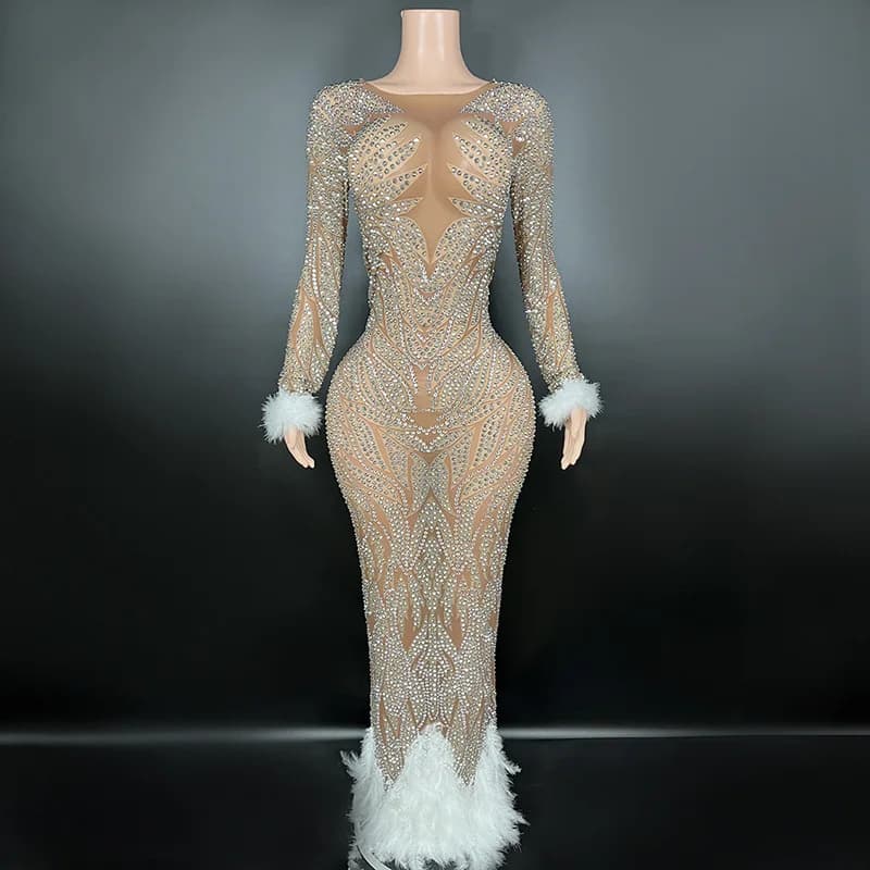 2025 Abito scintillante di lusso con diamanti Abito da performance sul palco Abito con design in piume con fondo alla moda Abito da festa per eventi importanti