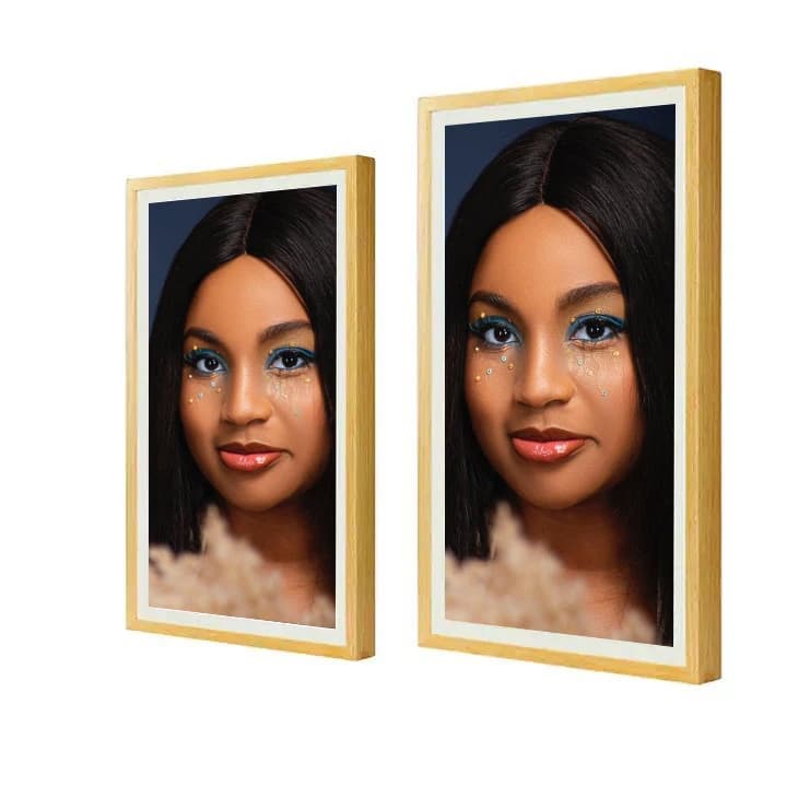 21.5 inch smart electronic photo frame with WiFi touch screen watch features wooden material for the gallery