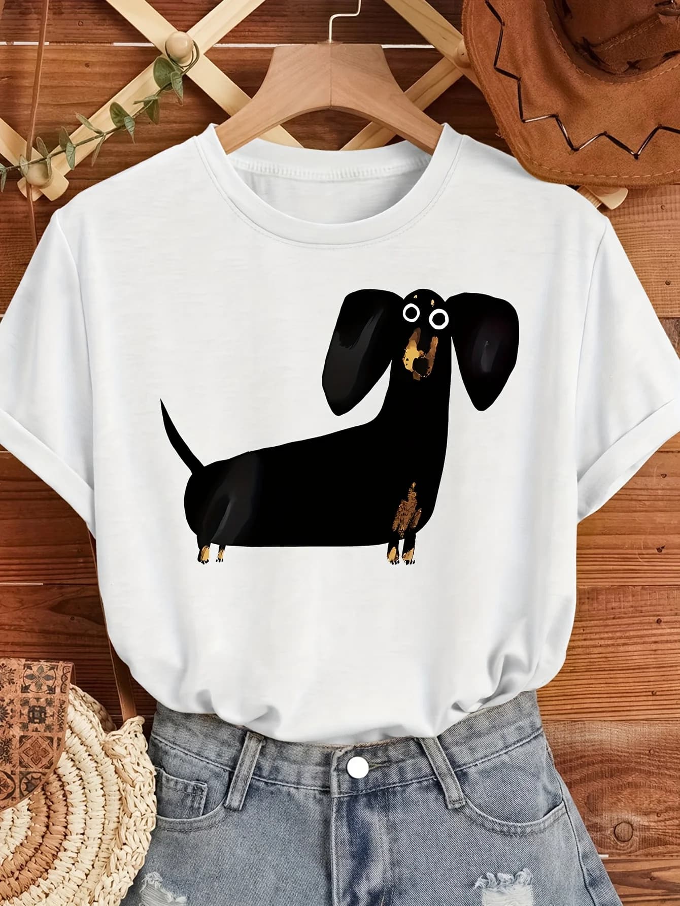 Simpatico cane salsiccia nero divertente stampato T-shirt da donna manica corta girocollo Top per abbigliamento casual Harajuku da donna estivo