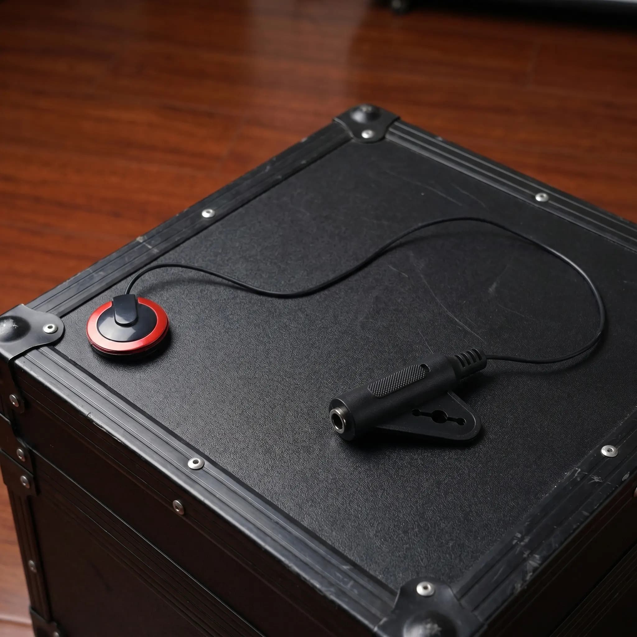Kit di 4 pickup acustici adesivi a clip per Ukulele, Violino, Chitarra - Trasduttore Piezo con Preamplificatore EQ Portatile per un Suono Realistico