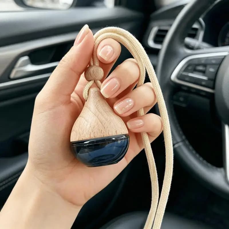 1Pc 6ML Clear Glass Car Diffuser Bottle Empty Perfume Pendant with Wooden Lid Refillable Oil Air Freshener for Rearview Mirror