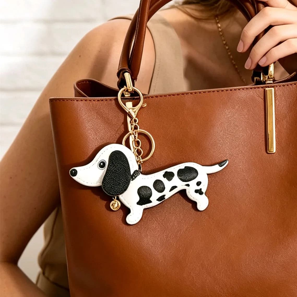 Spotted Dachshund Leather Keychain for Women Trendy Wiener Dog Puppy Bag Charm Cute Puffy Purse Pendant Fashion Kawaii Accessory