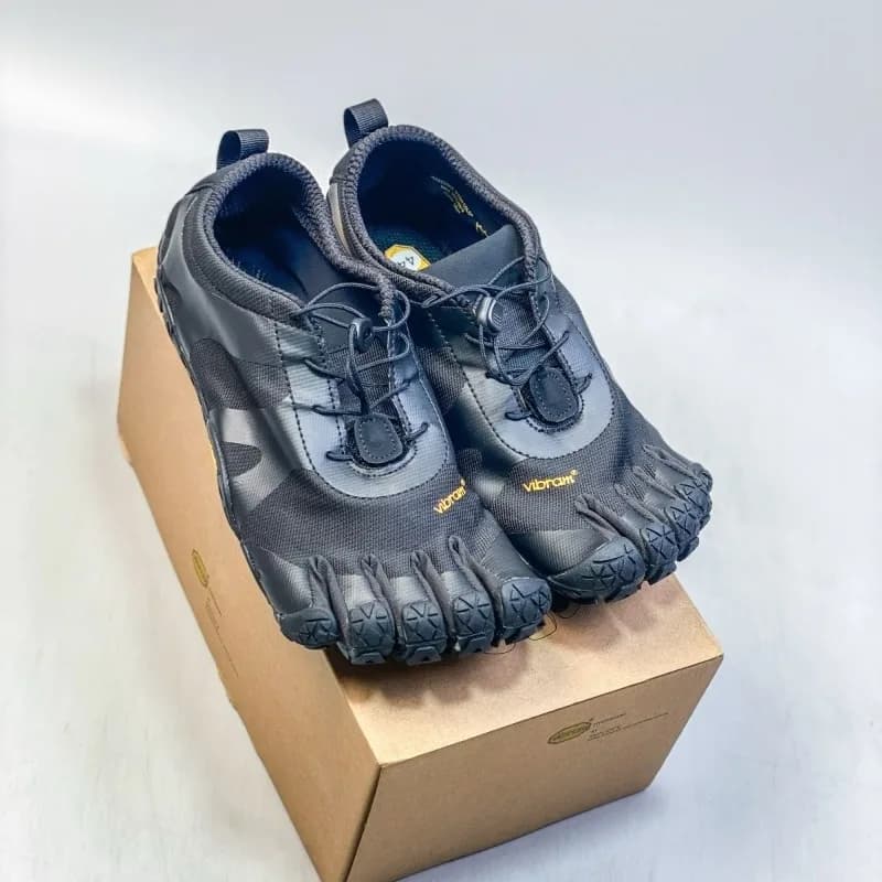 2026 for Men and Women, Black and Blue, for Indoor Sports, Unisex, with Soft Sole, for Training