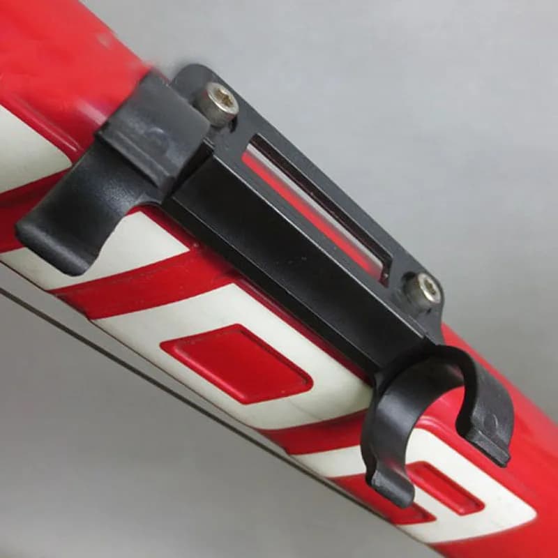 Supporto per pompa da bicicletta per bici da ciclismo con viti, clip di fissaggio per pompa portatile Supporto per staffa per cartella Supporto per gonfiatore a clip fisso montato