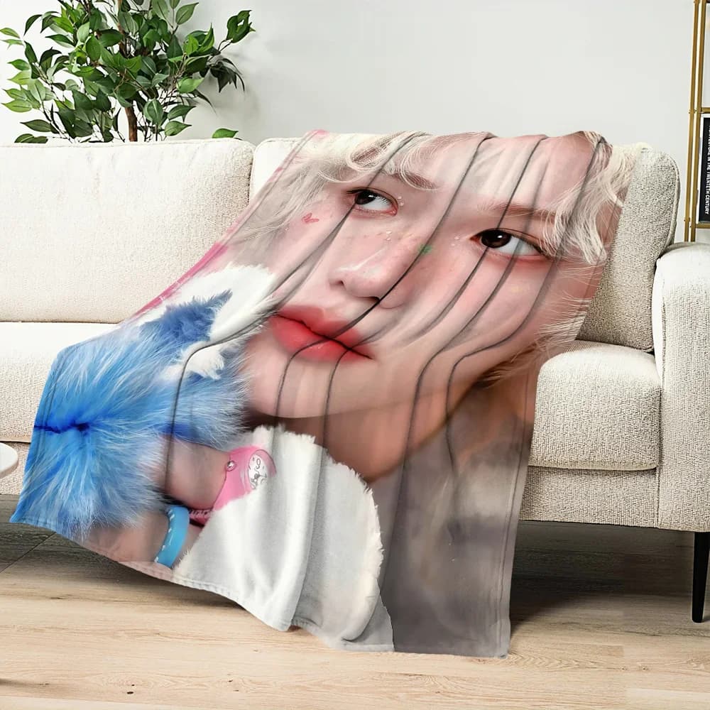 Calda coperta in peluche per soggiorno, camera da letto, viaggio, regalo perfetto KPOP per i fan del cantante FFelix