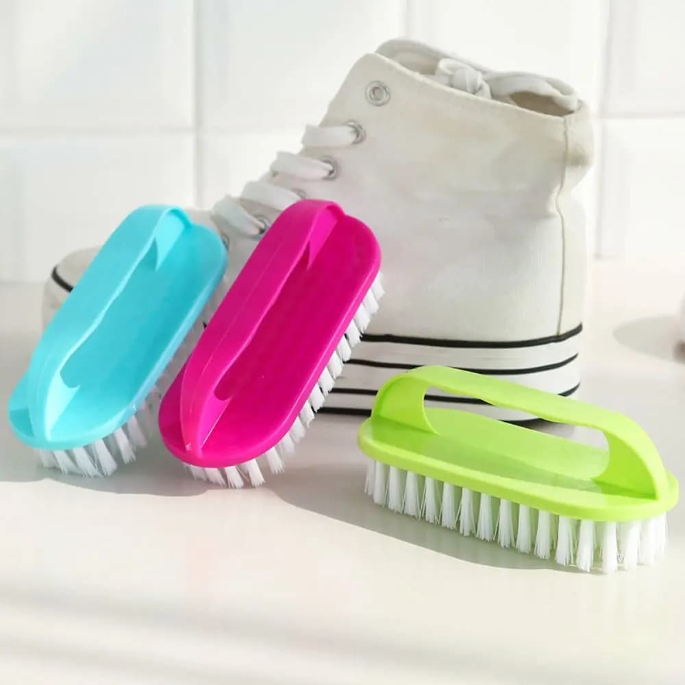 Spazzola per scarpe multifunzionale in plastica, utilizzabile anche come spazzola per la pulizia dei vestiti, spazzola per la rimozione della polvere domestica, spazzola per il bucato.