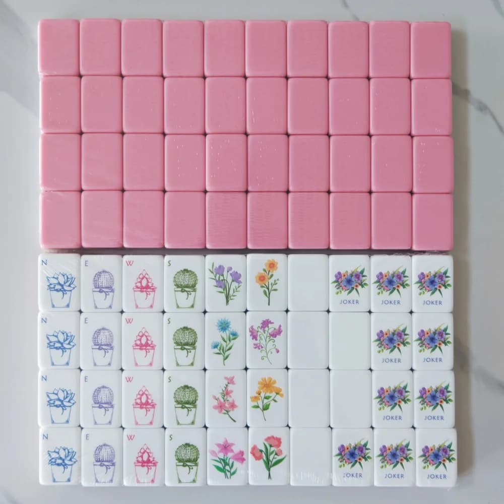 Custom Luxury Engraved American Mahjong Set 4-Layer Acrylic Pink Mahjong Game Tiles Travel Mah Jongg Sets for Adult Board Games