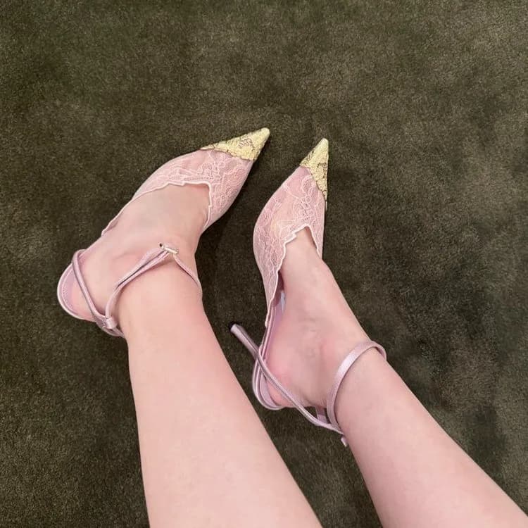 Nuovi Sandali alla Moda 2026 in Stile Coreano, Eleganti Sandali in Pizzo Sexy con Tacco Alto a Punta e Cinturino Singolo, Sandali Rosa con Tacco a Spillo