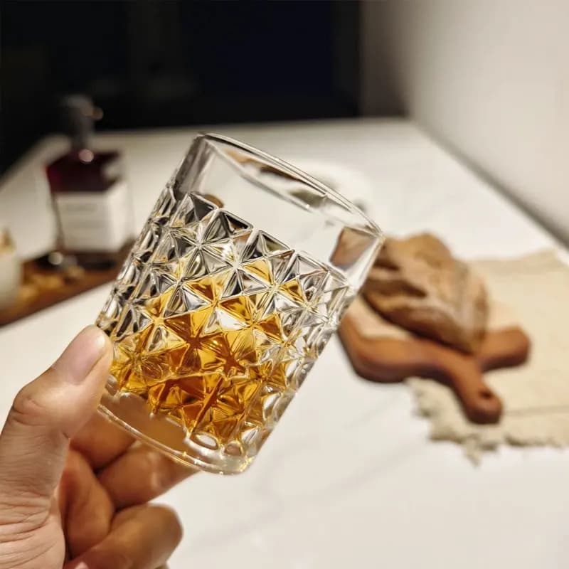 Bicchieri di Lusso 300ml/330ml Stile Nordico con Rilievo a Diamante, Bicchiere da Cocktail Trasparente, Bicchiere da Whisky, Tazze per Succhi e Bevande per Uso Domestico